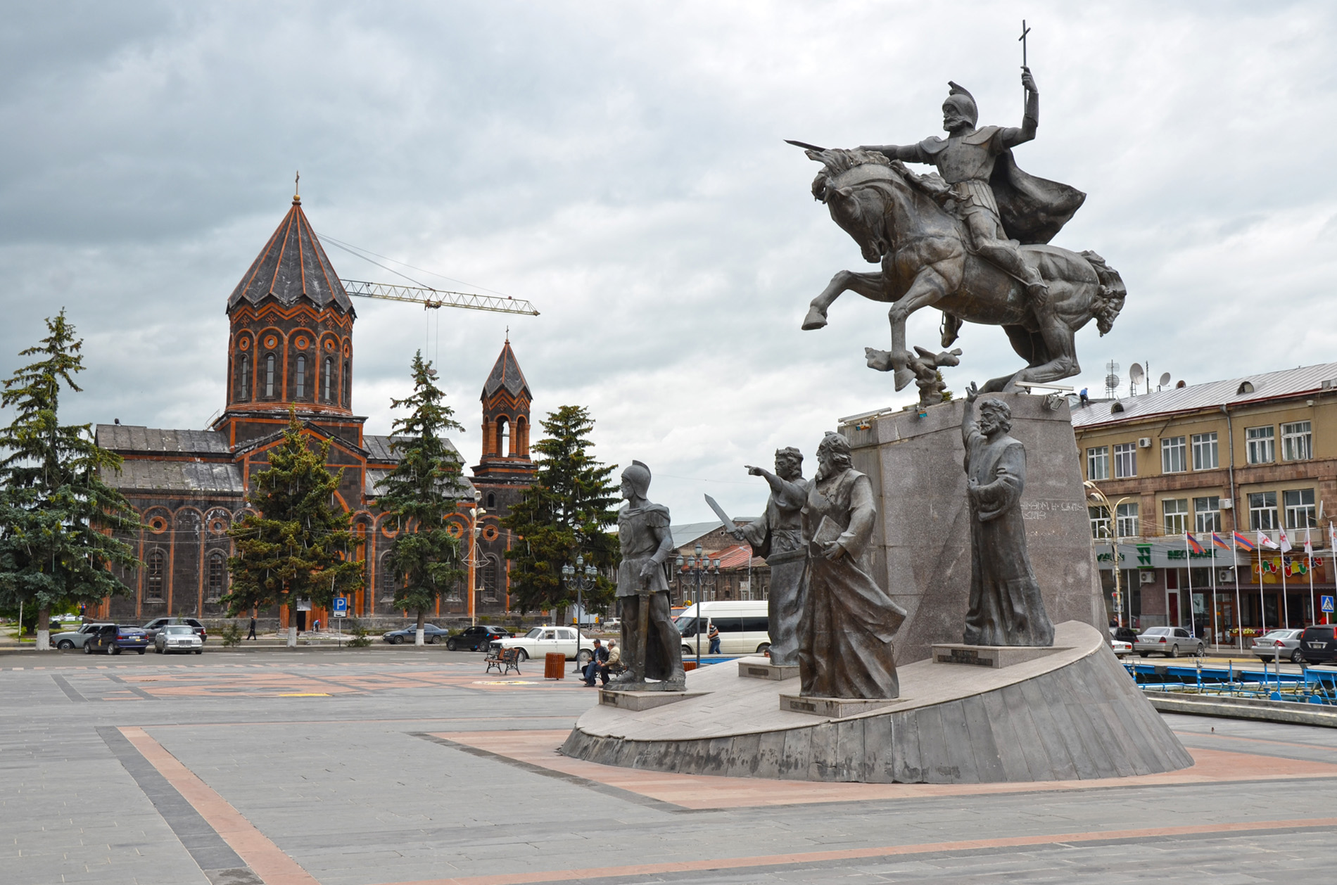 Памятники в Армении Гюмри