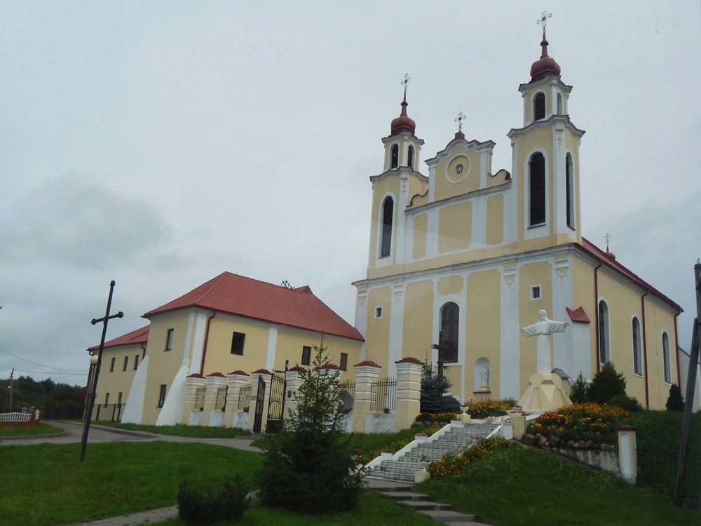 Гродненская область. Костел в Ивье. Г Ивье Гродненская область. Церковь святых Петра и Павла (Ивье). Поселок Ивье Гродненская область.