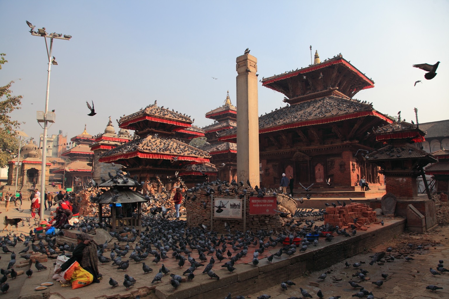 Какого государства катманду. Дворец Хануман Дхока. Катманду столица Непала. Хануман Дхока Непал. Центральная площадь Катманду.