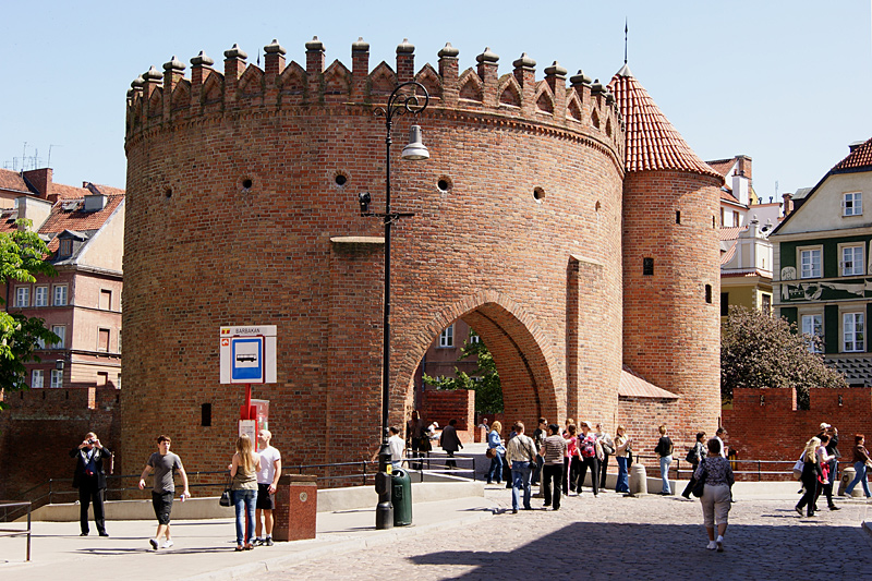 Барбакан. Барбакан Франция. Барбакан замка. Варшавский Барбакан.