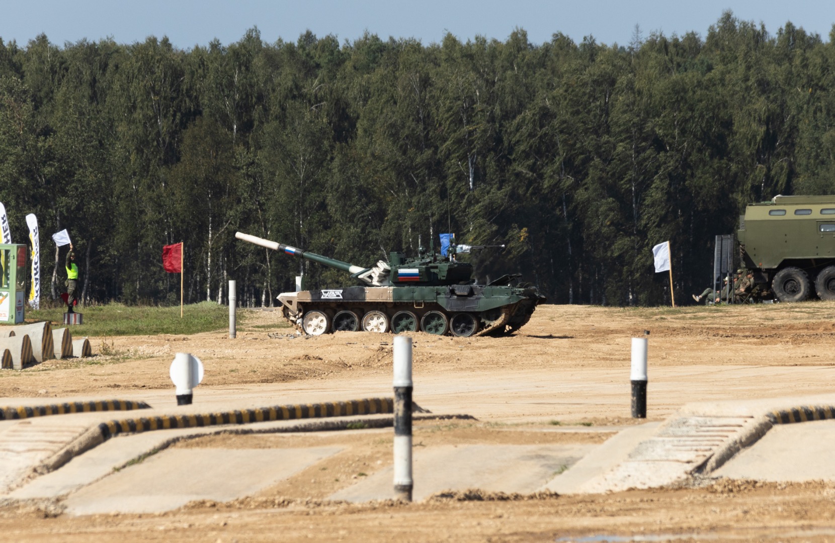 Алабино московская область полигон. Полигон Алабино 2021. Танковый биатлон полигон Алабино 2021 полигон. Танковый полигон в Московской области Алабино. Стрелковый полигон Алабино.