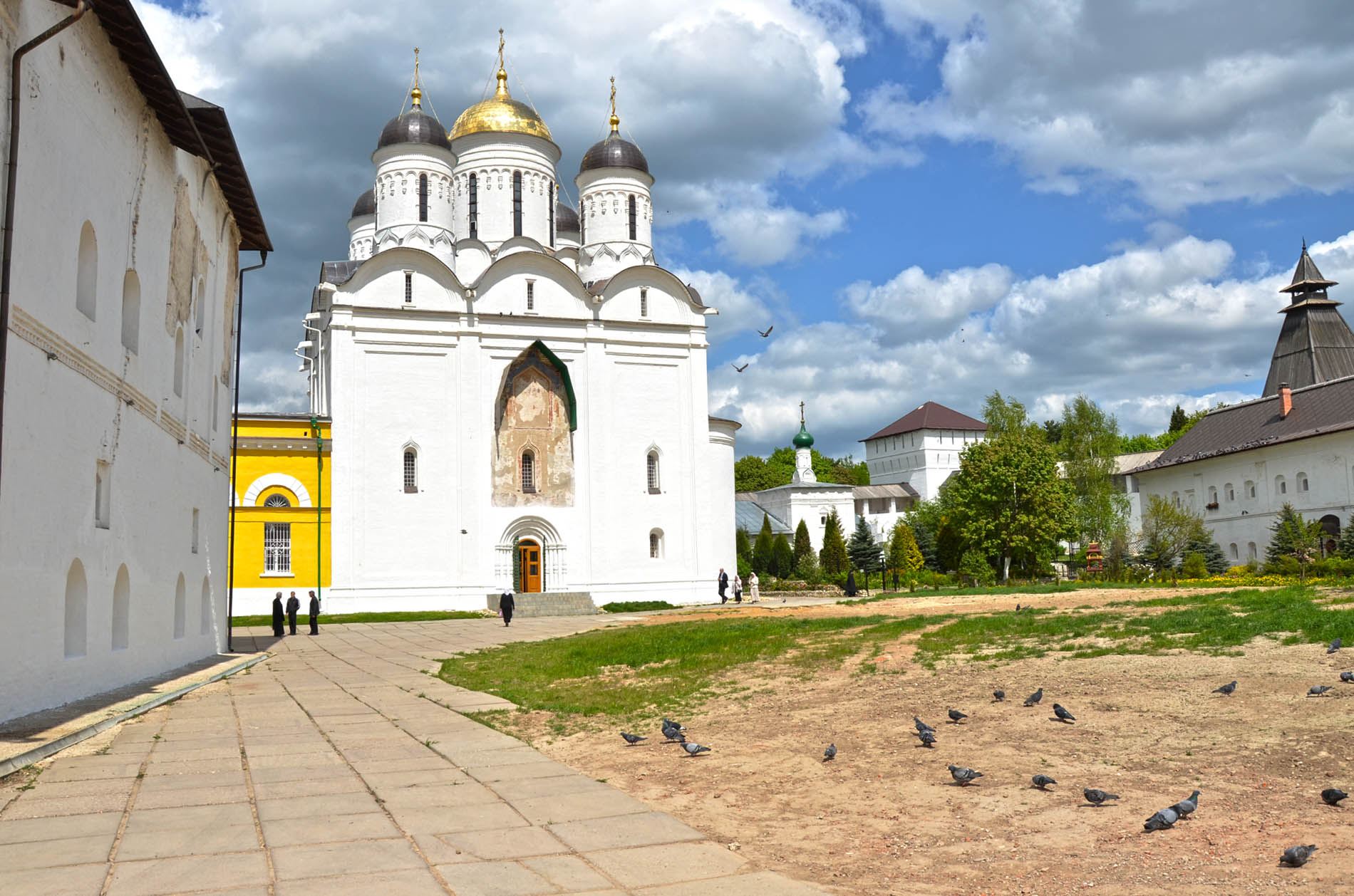 Боровский монастырь. Пафнутий Боровский монастырь. Троицкий собор Пафнутьево- Боровского монастыря. Ансамбль Пафнутьево-Боровского монастыря в Калужской области;.