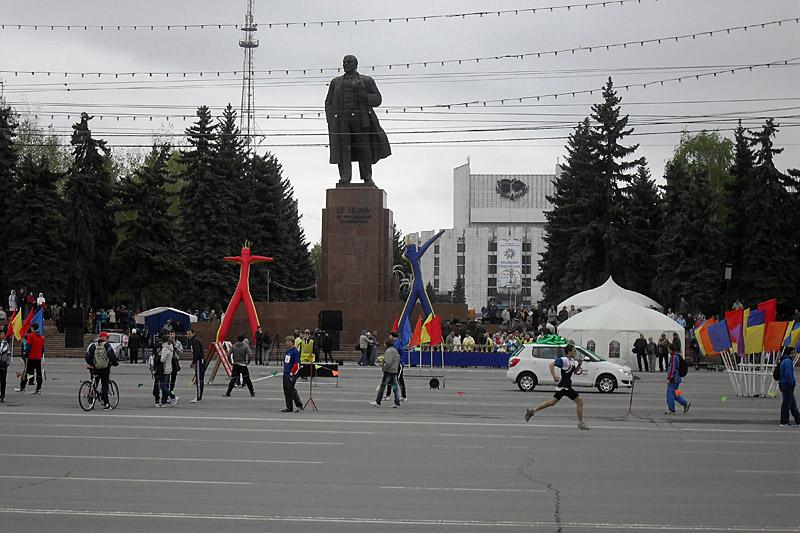 Памятник ленину в рыбинске фото