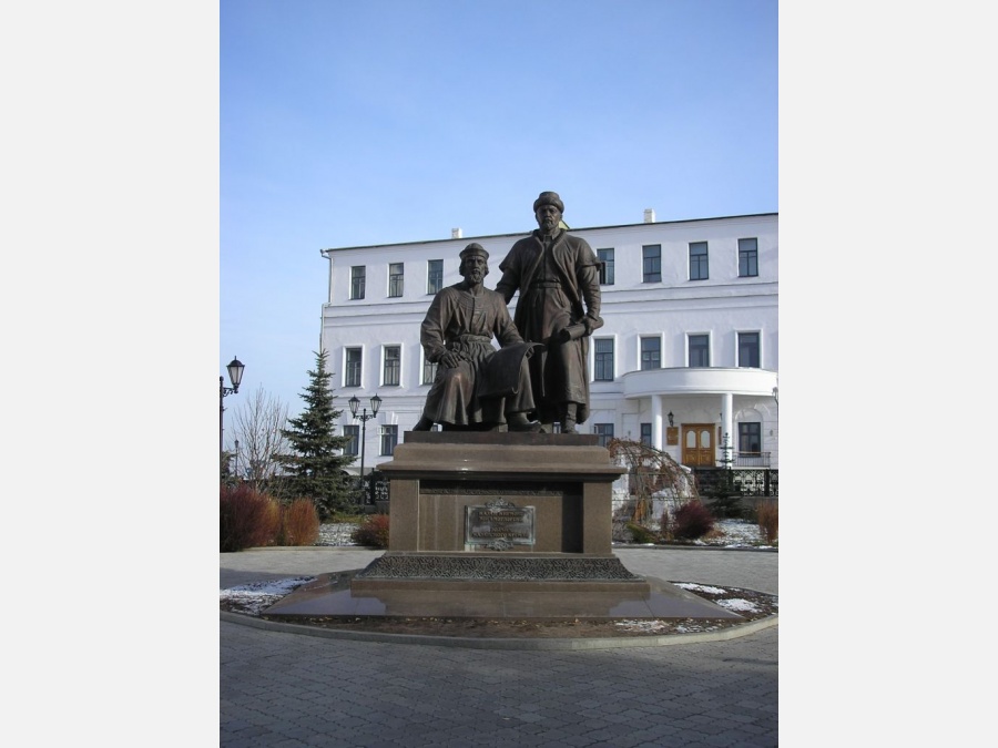 Памятник нуриеву в казани фото