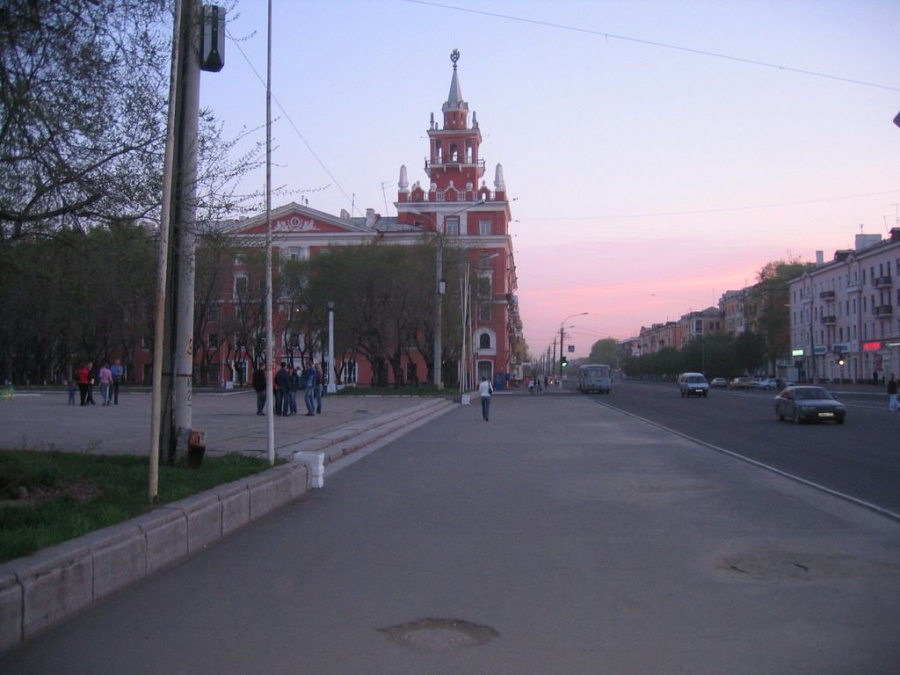 Московский комсомольск. ЗАГС Комсомольск на Амуре. Площадь Ленина Хабаровск. Фото города Комсомольское. Москва Комсомольск на Амуре.