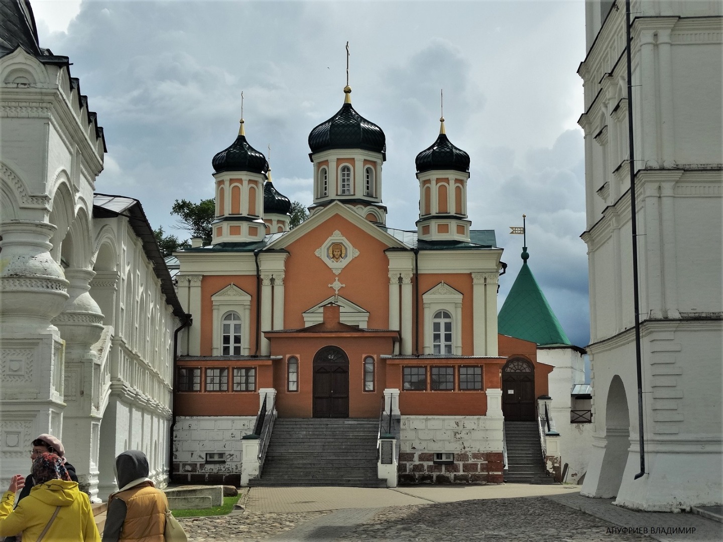 Пос Ленсоветовский храм Рождества