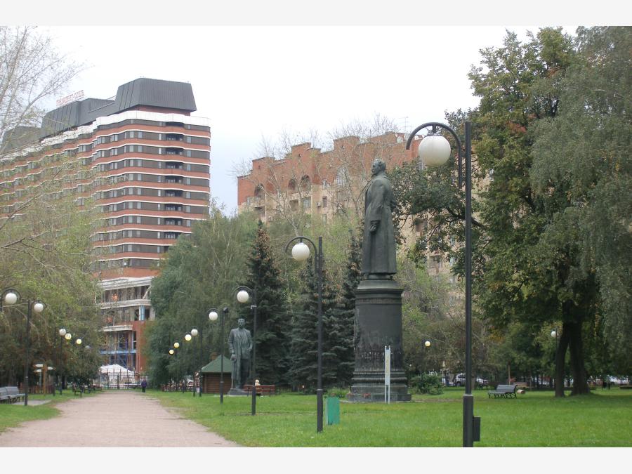 Image result for Памятник Дзержинскому в парке Музеон
