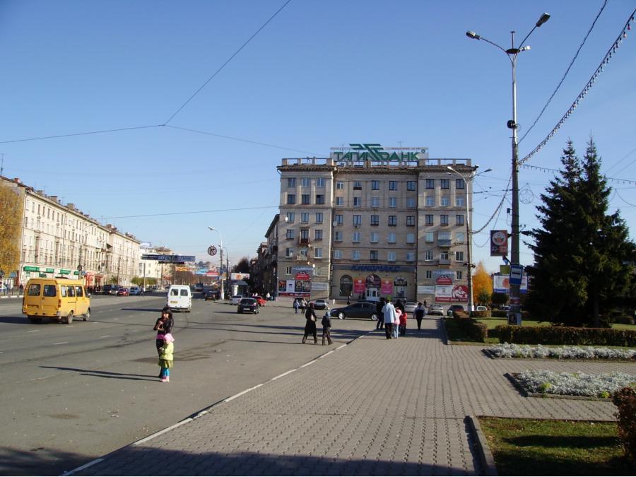 Время в нижнем тагиле. Проспект Ленина Нижний Тагил. Улица проспект Ленина Нижний Тагил. Проспект Ленина площадь Нижний Тагил. Центральная площадь Нижний Тагил.