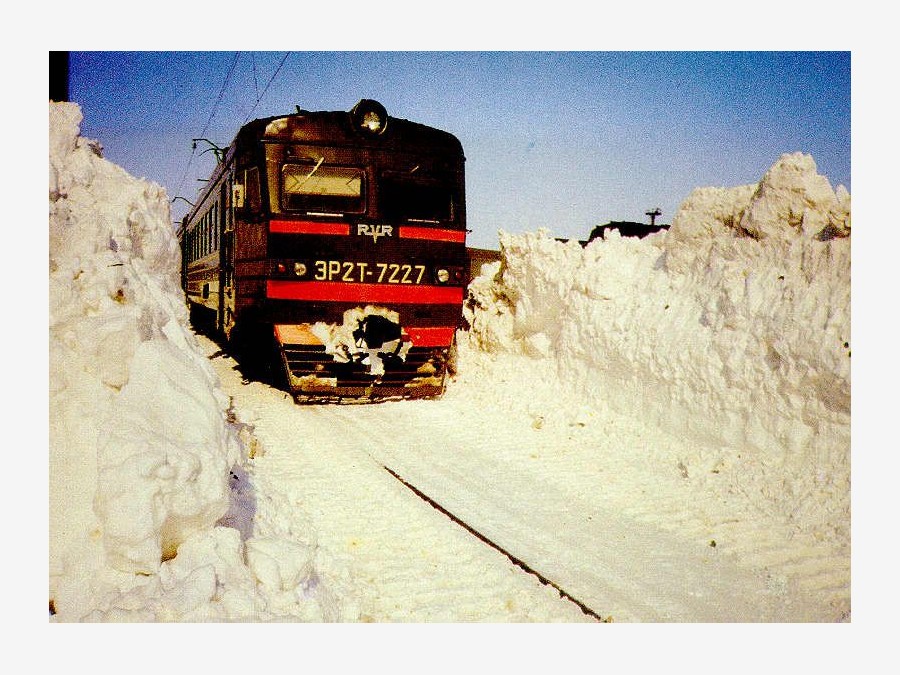 Поезд снежные заносы. Норильская железная дорога. Поезд Норильск Дудинка. Железные дороги Норильска. ЖД дорога Норильск.