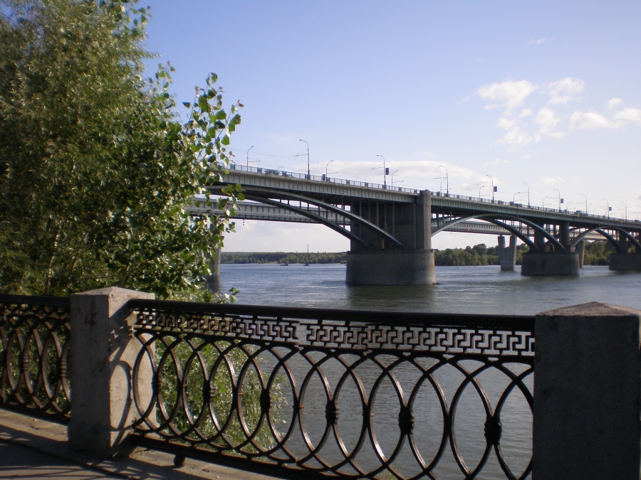 Коммунальный мост в новосибирске