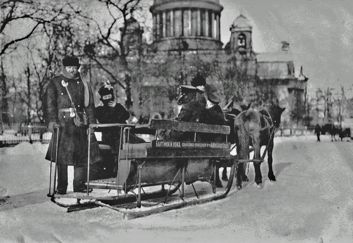 Кинохроники спб. Извозчики Петербурга 19 век. Санкт-Петербург 1914. Александровский сад Санкт Петербург в 19 веке. Извозчик в Петербурге 1900.