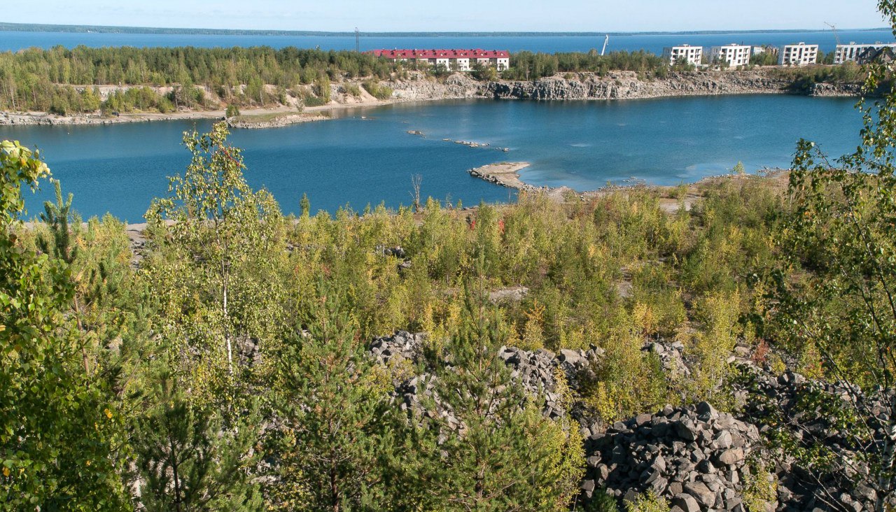 Карьер петрозаводск. Ключевской карьер Петрозаводск. Каменный Бор Петрозаводск. Каменный карьер Петрозаводск. Пруд каменный карьер Петрозаводск.