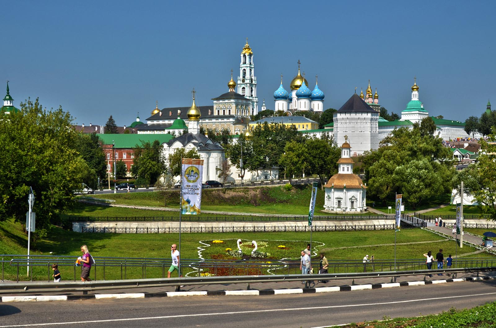 Сергиев посад основан. Сергиев Посад блинная гора смотровая площадка. Лавра Сергиев Посад. Смотровая площадка Сергиев Посад Лавра. Троице-Сергиева Лавра блинная гора.