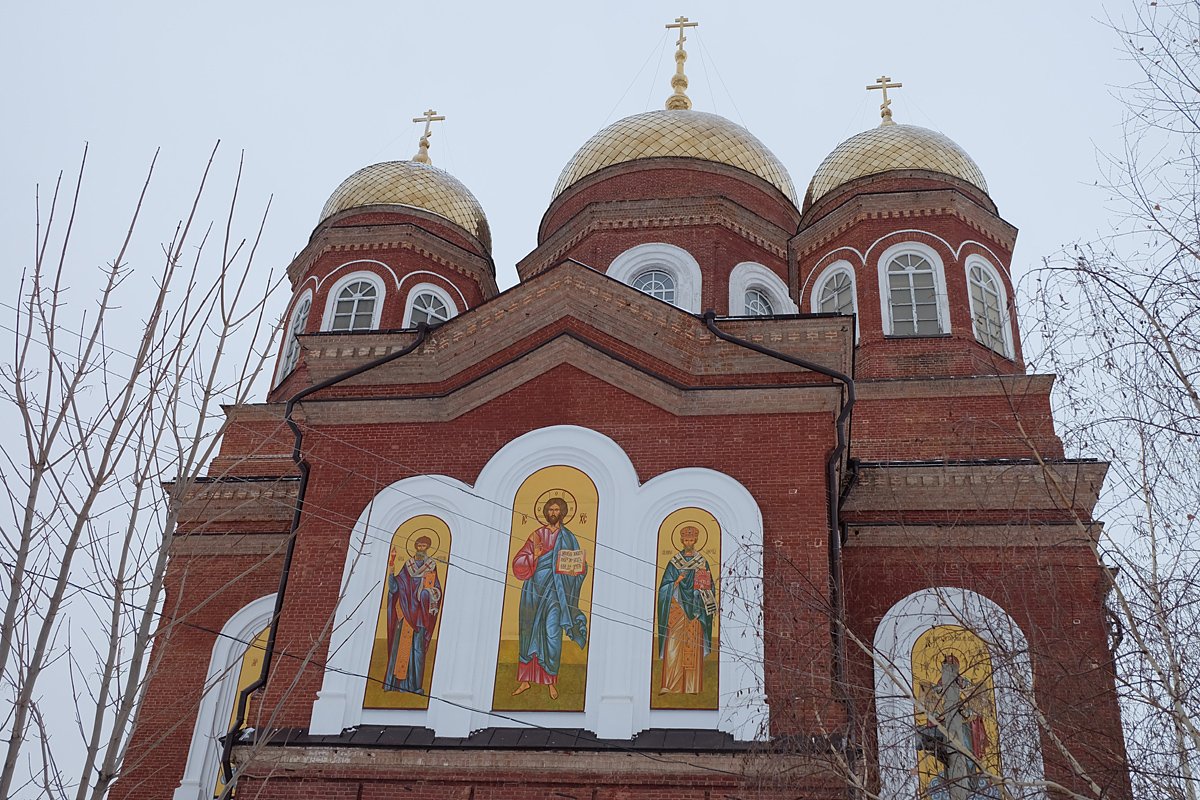 Город пугачев индекс. Город Пугачев храм Воскресения. Город Пугачев старые фото.