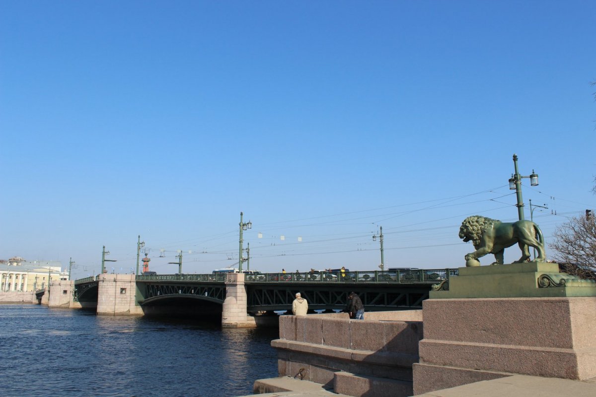Ново-Адмиралтейский мост на Васильевский остров