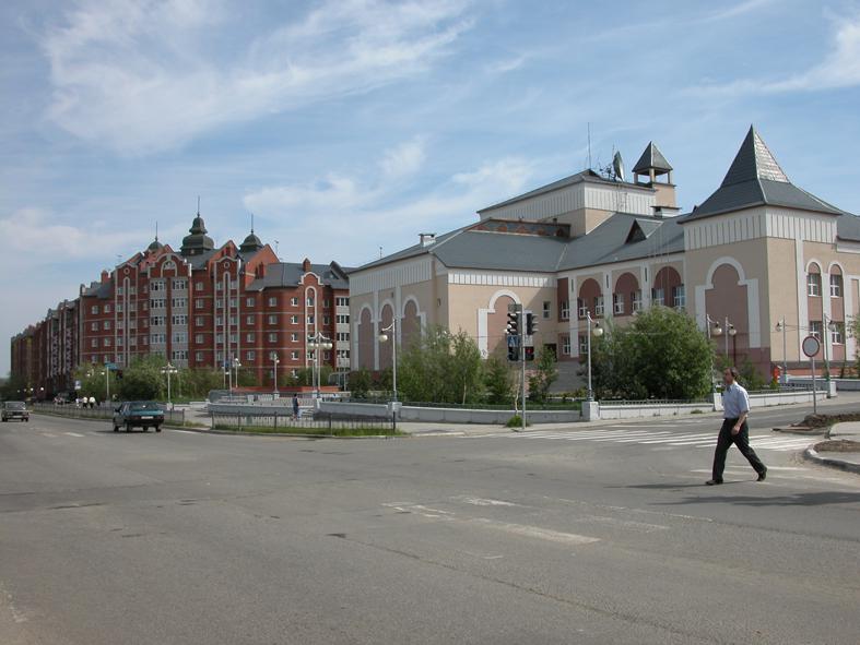 Улицы города салехард. ОЦНК Салехард. Культурно-деловой центр Салехард. Старое здание ОЦНК Салехард. Вид здания ОЦНК Салехард.