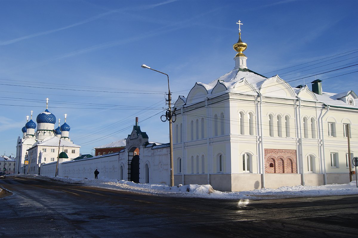 Богоявленский монастырь фото углич