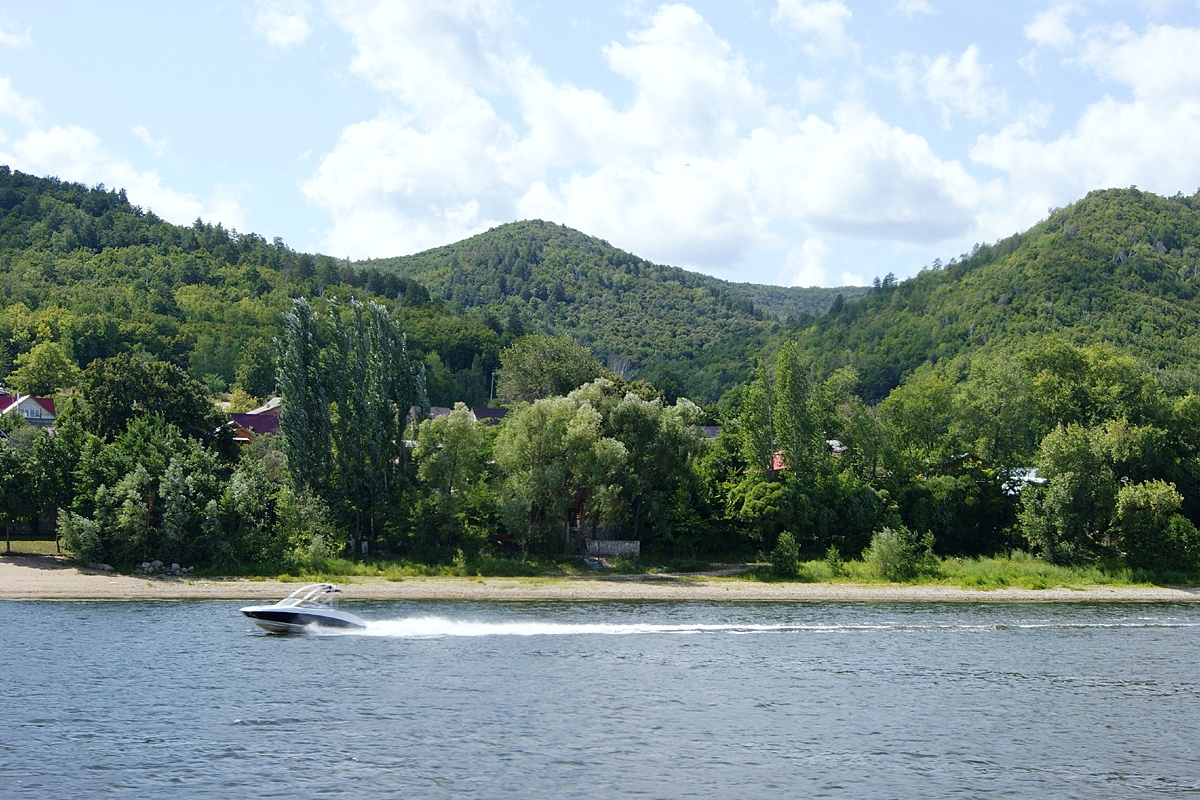 Поляна самара. Село Солнечная Поляна Самарская область. Жигулёвский заповедник Солнечная Поляна. Жигулевск село Солнечная Поляна. Жигулёвские горы Гаврилова Поляна.