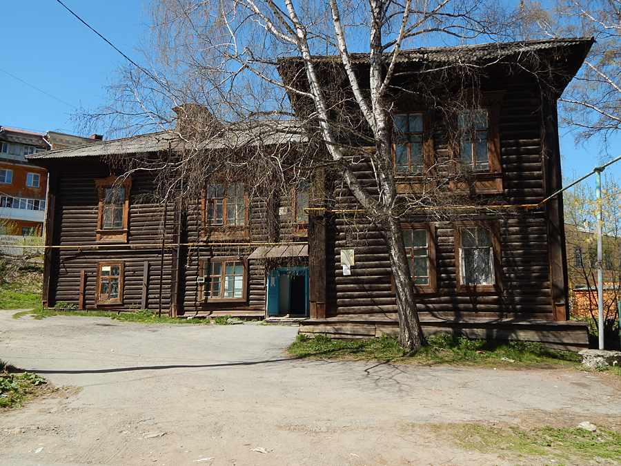 Дом в златоусте. Златоуст Свердловская область. Златоуст деревня. Златоуст частный сектор. Громатушная Златоуст.