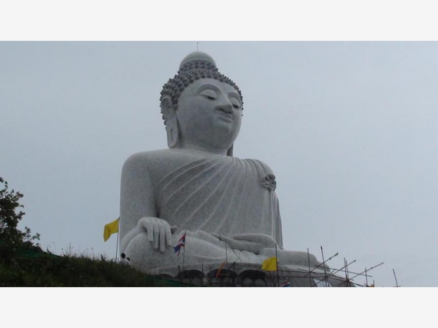 Звук на горе big Buddha в Тайланде