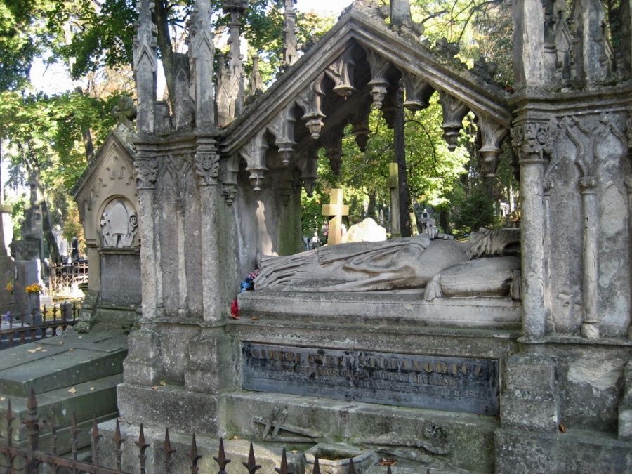 Старое львовское кладбище фото