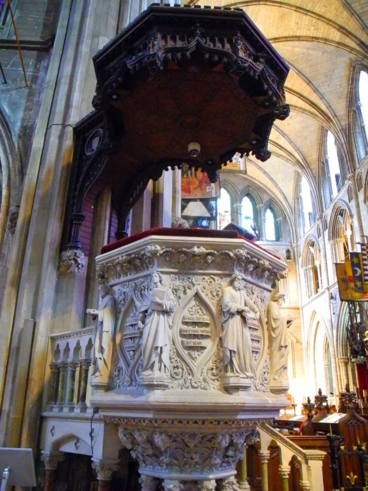 Дублин. Внутри собора святого Патрика. Ирландия - Дублин. Фото №3