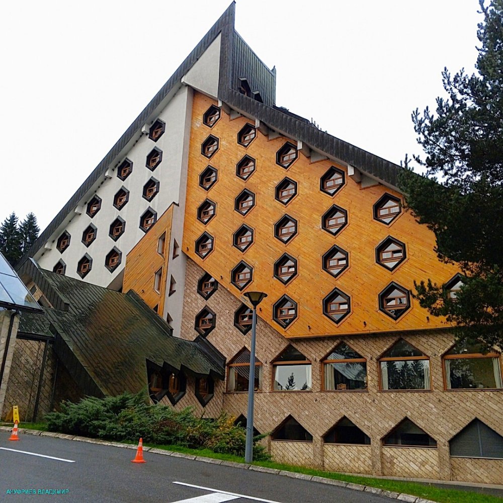 Колашин, Подгорица, Петровац. Образец Югославской архитектуры. Черногория - Колашин, Подгорица, Петровац. Фото №4